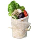 Wrap mit Feta, Gurke, Oliven und Tomaten – mediterran frisch und vegetarisch.